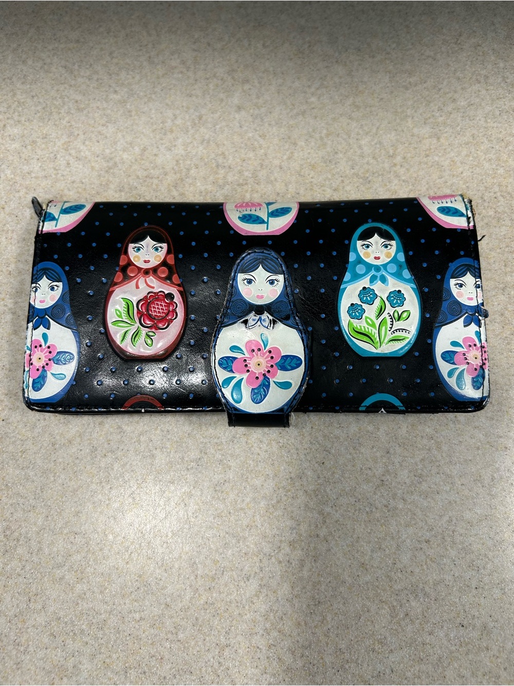 Large Shag Ware Russian Matryoshka Nesting Doll Wallet Black Full Zip Bi Fold